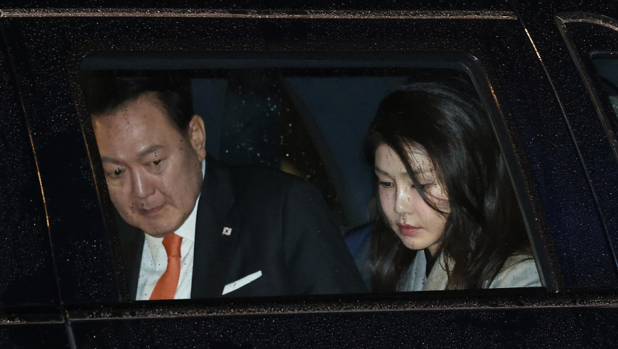 韩国歌手辉星家中身亡 年仅43岁,天下彩与天空彩票资料大全,决策资料解释落实_iosV13.72